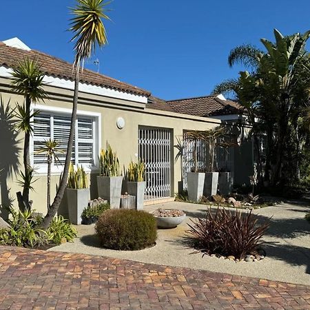 Plett57 - Self Catering - Room No1 เพลตเตนเบิร์กเบย์ ภายนอก รูปภาพ