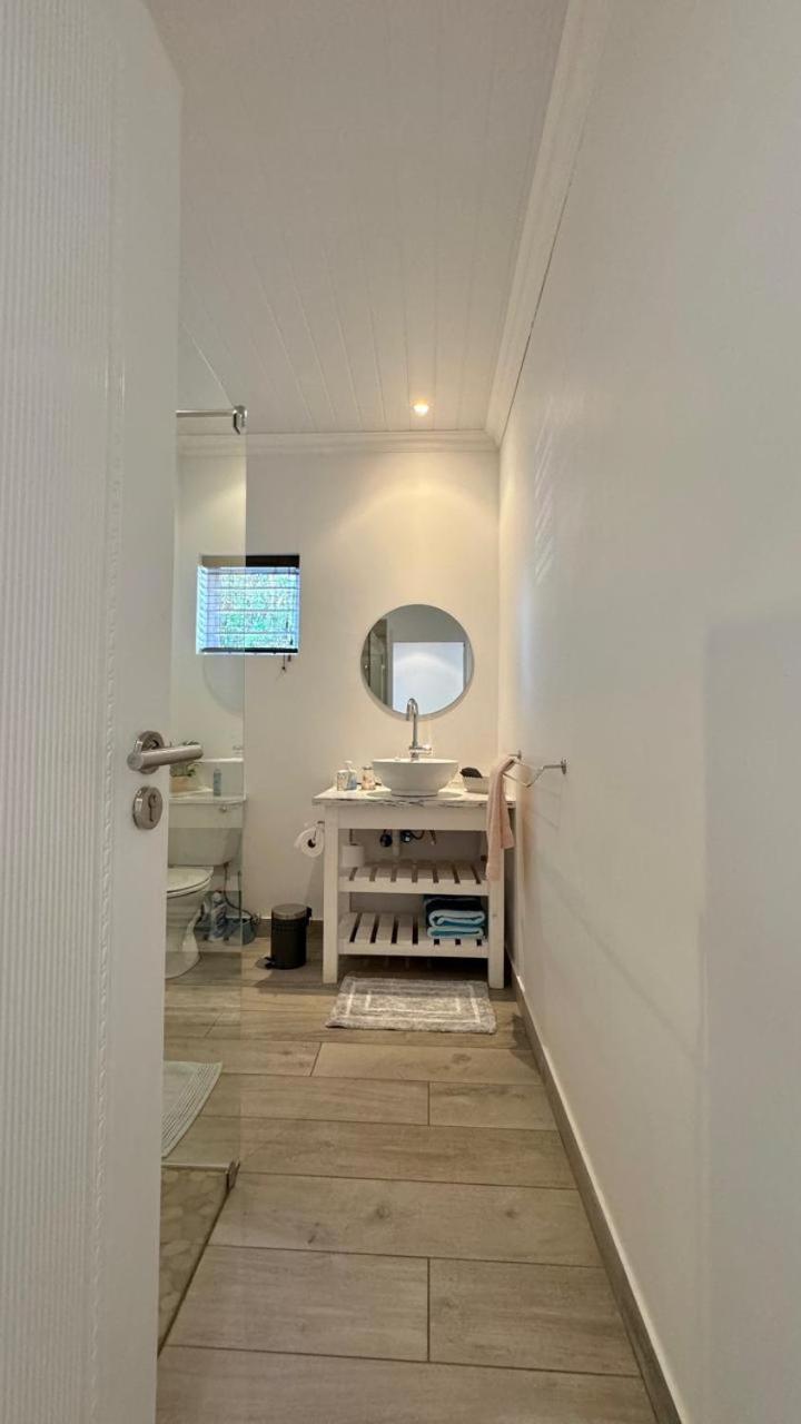 Plett57 - Self Catering - Room No1 เพลตเตนเบิร์กเบย์ ภายนอก รูปภาพ