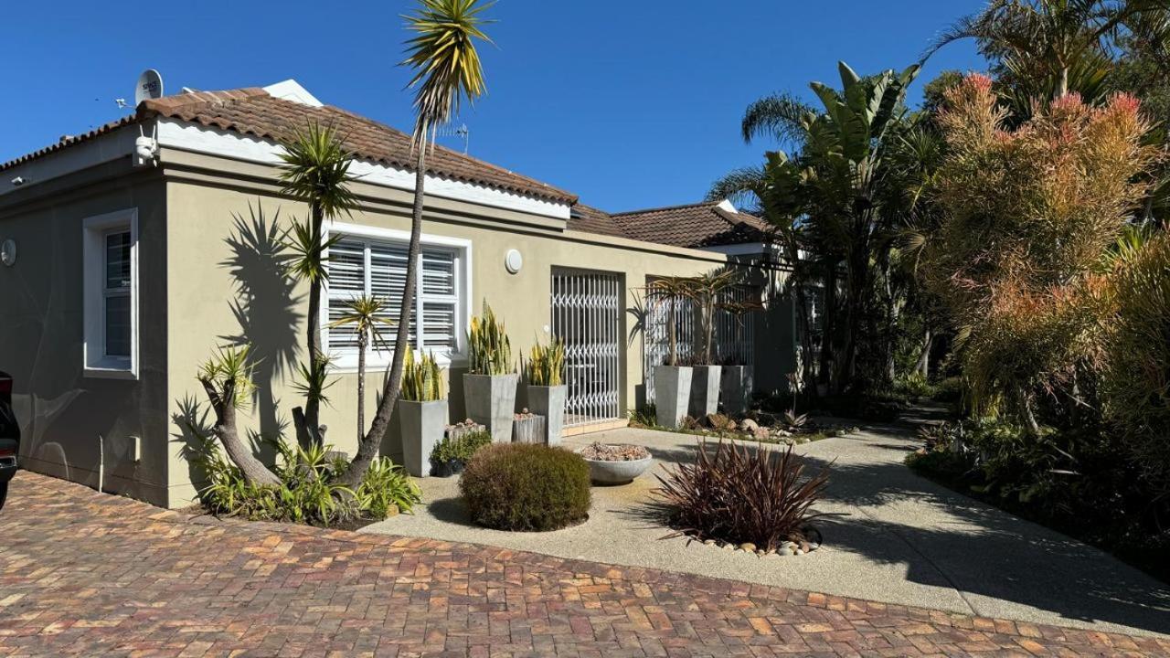 Plett57 - Self Catering - Room No1 เพลตเตนเบิร์กเบย์ ภายนอก รูปภาพ
